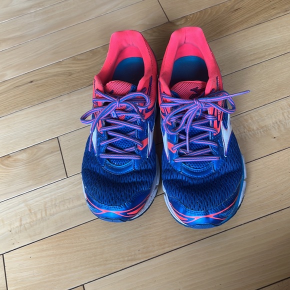 Mizuno Wave inspire 13 running shoe In Malibu blue/pink - Picture 7 of 8